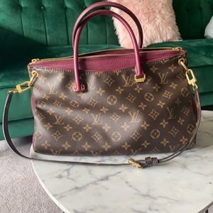 Louis Vuitton tote